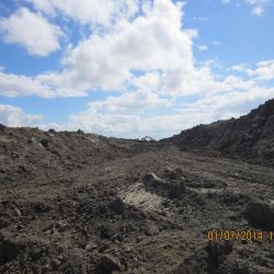Nach Einbringen des Sandkerns Herstellen der Kleiauflage.jpg
